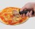 Radełko do pizzy ORANGE 18,5cm z ruchomym ostrzem