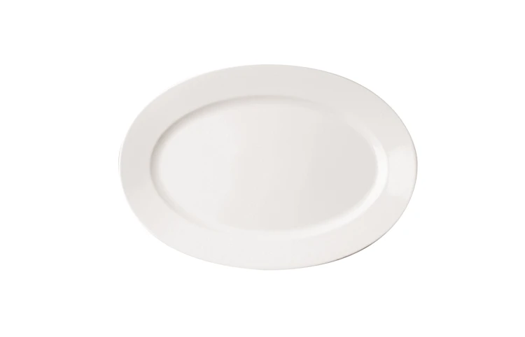 Półmisek owalny o wymiarach 26 cm na  18 cm,  linia BANQUET, kolor kość słoniowa