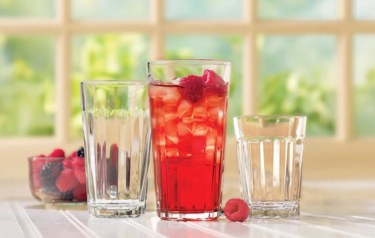 Szklanki wysokie i niskie w aranżacji , linia PANELED TUMBLERS