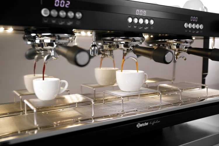 Ekspres do kawy kolbowy Bartscher Coffeeline B30 – 3 grupy, 17,5 l--